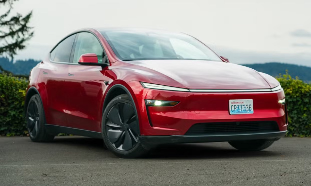 Tesla Model Y 2026 Ultra Red