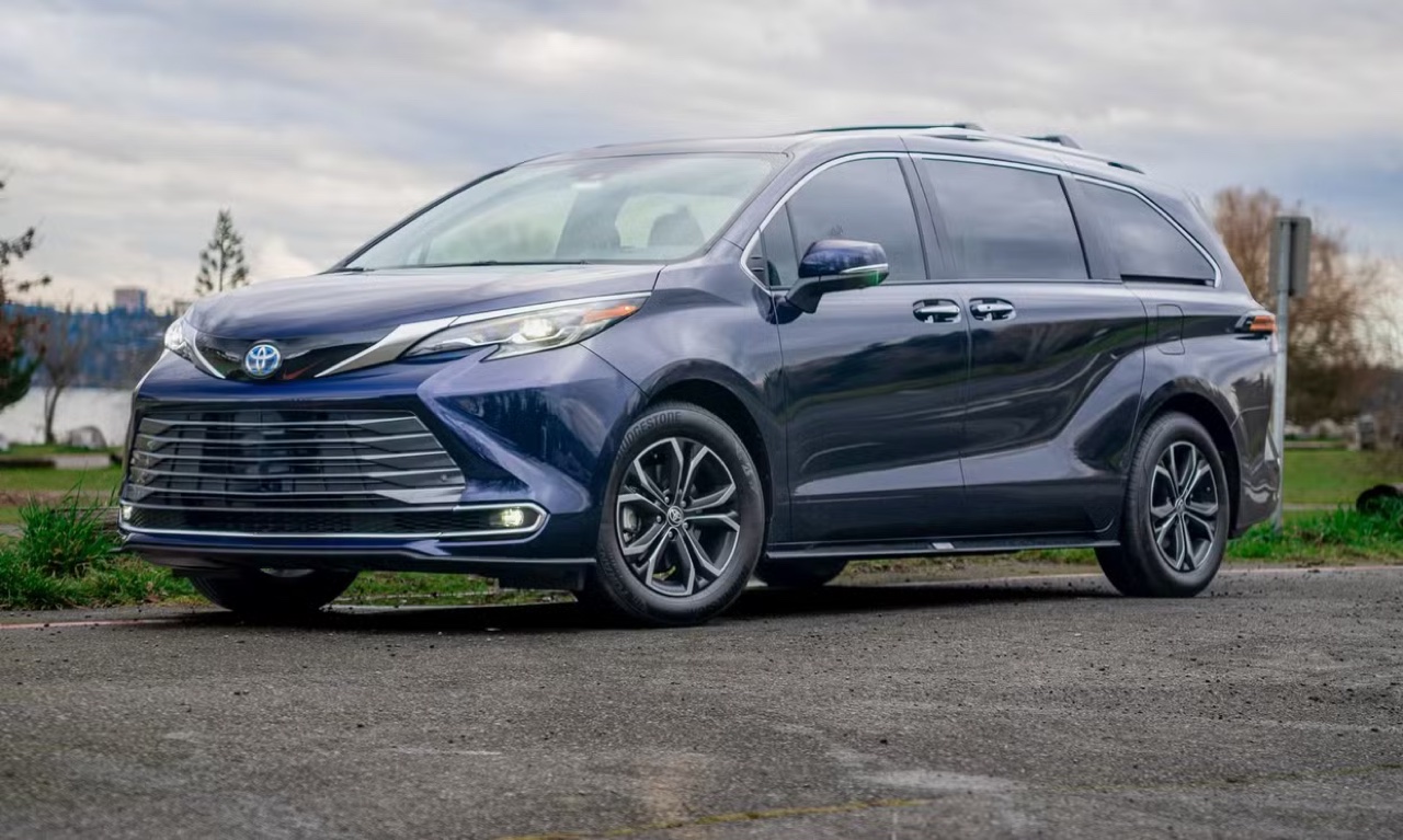 Toyota Sienna 2025